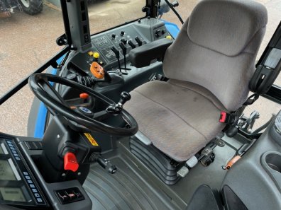 New Holland TM155