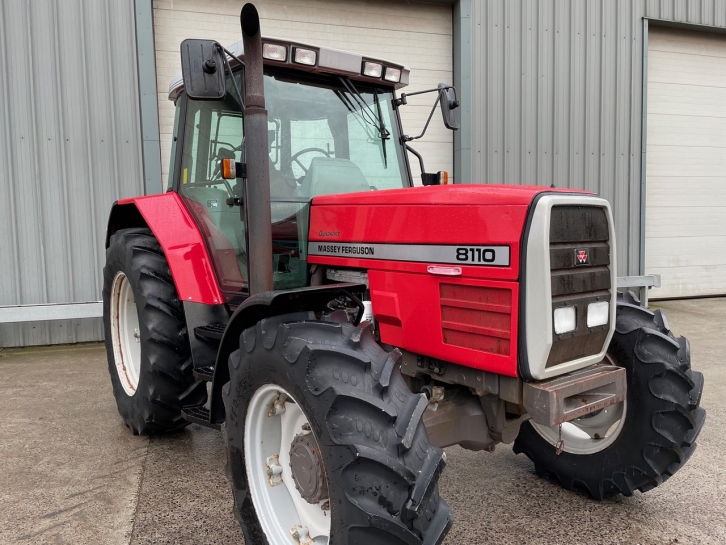 Massey Ferguson 8110