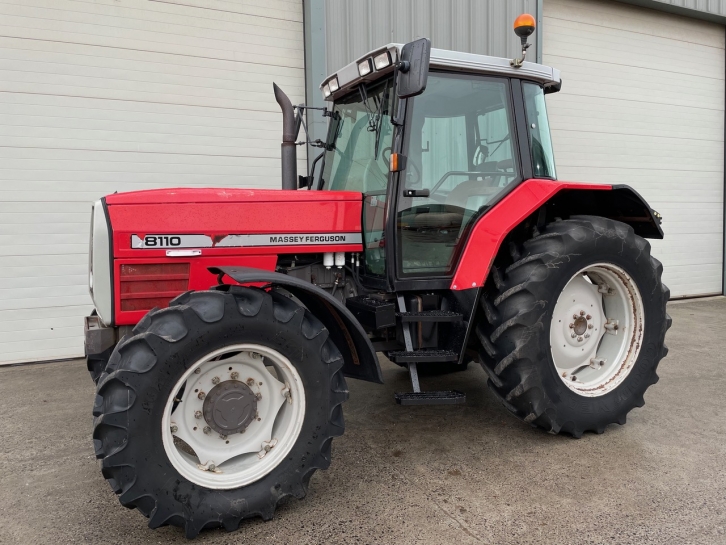 Massey Ferguson 8110