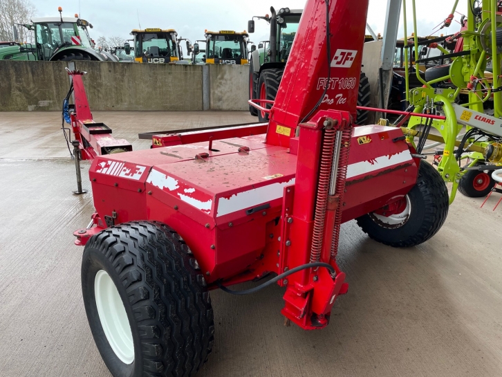 JF 1050 Pro Tec trailed forager