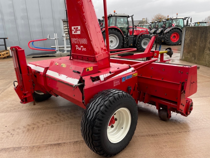 JF 1050 Pro Tec trailed forager