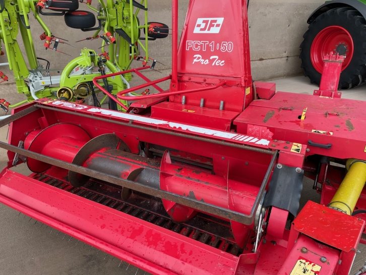 JF 1050 Pro Tec trailed forager