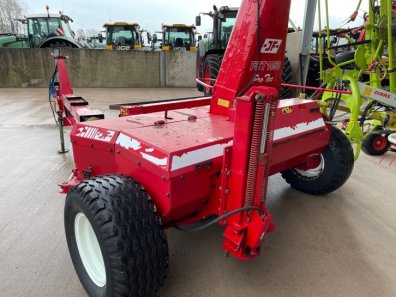JF 1050 Pro Tec trailed forager