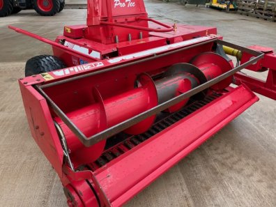 JF 1050 Pro Tec trailed forager