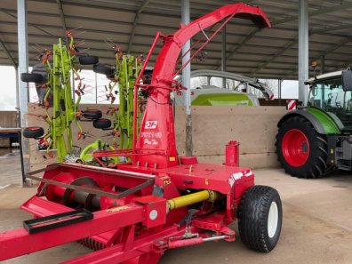 JF 1050 Pro Tec trailed forager