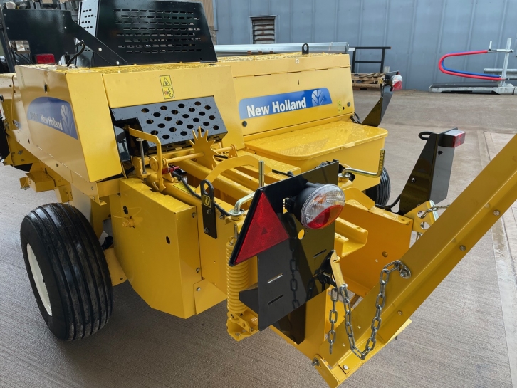 New Holland BC 5060 baler