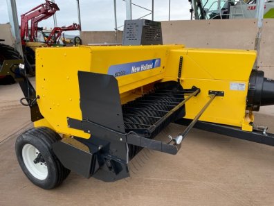 New Holland BC 5060 baler