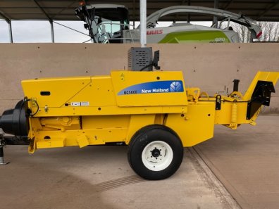 New Holland BC 5060 baler