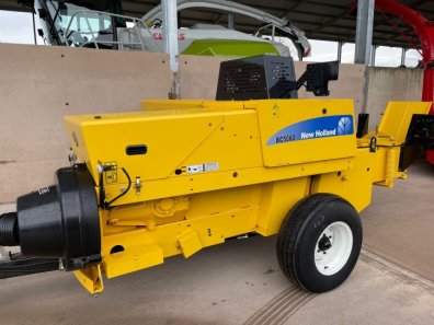 New Holland BC 5060 baler
