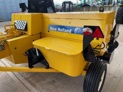New Holland BC 5060 baler