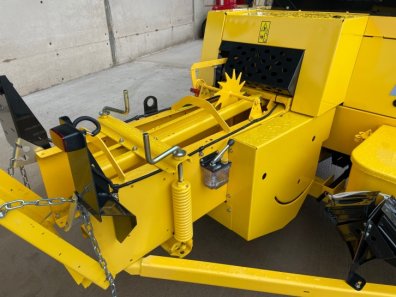 New Holland BC 5060 baler