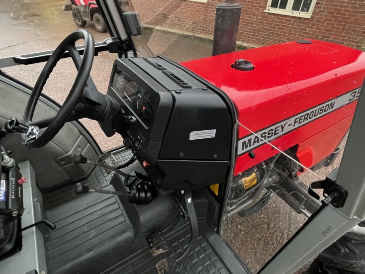 Massey Ferguson 355