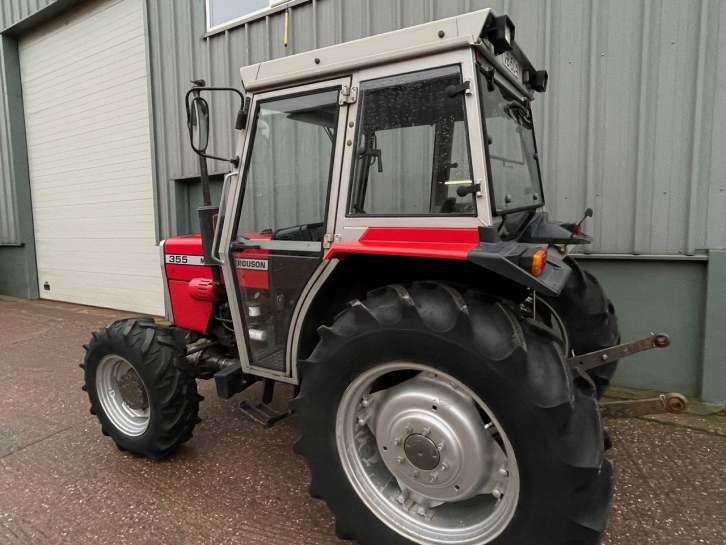 Massey Ferguson 355