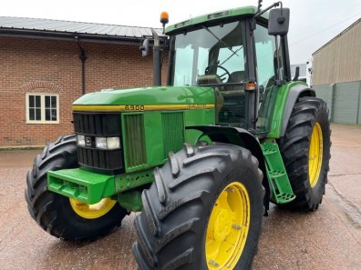 John Deere 6900