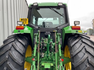 John Deere 6900
