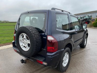 Mitsubishi Shogun Classic 3.2 Di-D diesel