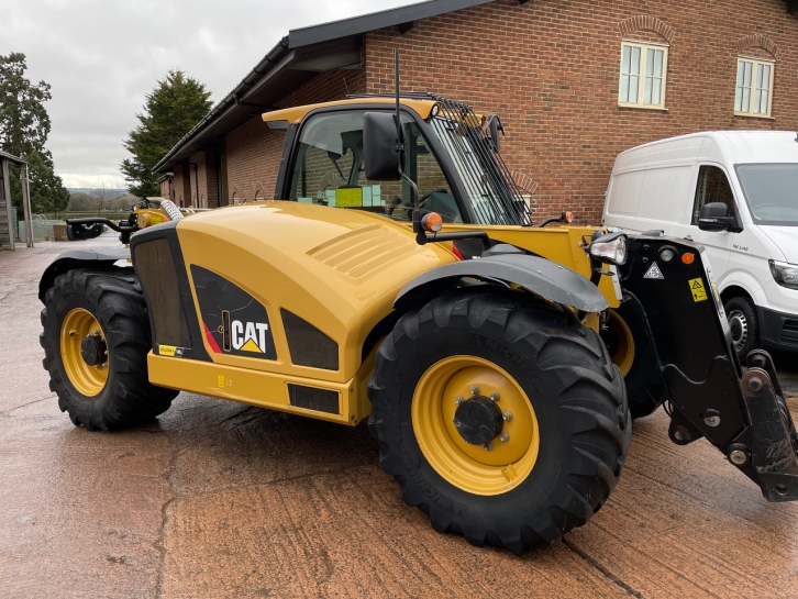 CAT TH408D Exclusive+ 145