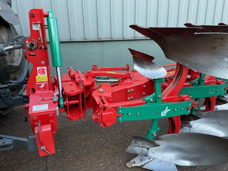 Kverneland EG 85/300 Plough
