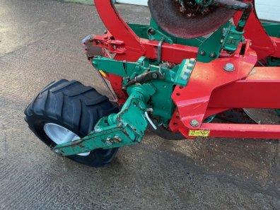 Kverneland EG 85/300 Plough