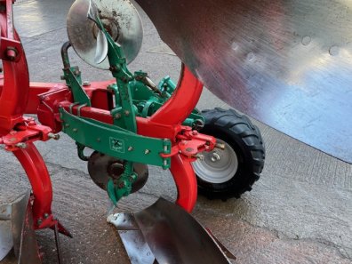 Kverneland EG 85/300 Plough