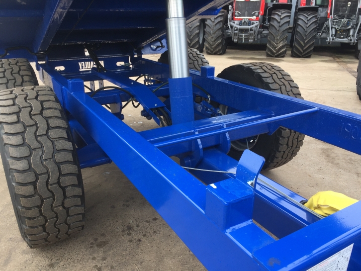 McCauley GP12 12 ton dump trailer