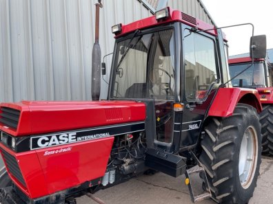Case 745XL