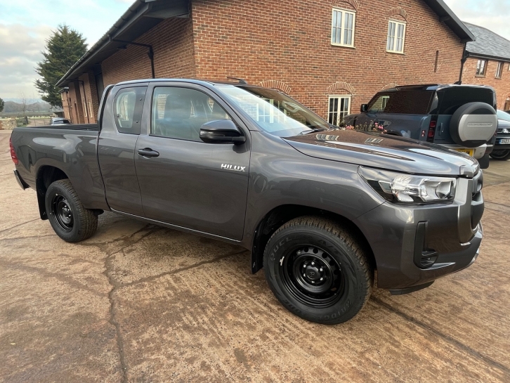 Toyota Hilux Xtra cab 2.4 diesel