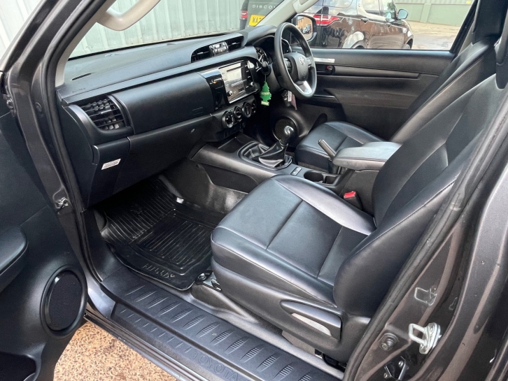 Toyota Hilux Xtra cab 2.4 diesel
