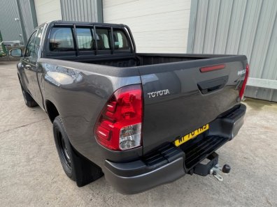Toyota Hilux Xtra cab 2.4 diesel