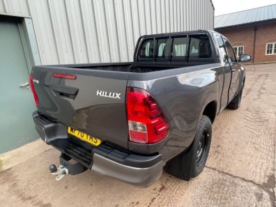 Toyota Hilux Xtra cab 2.4 diesel