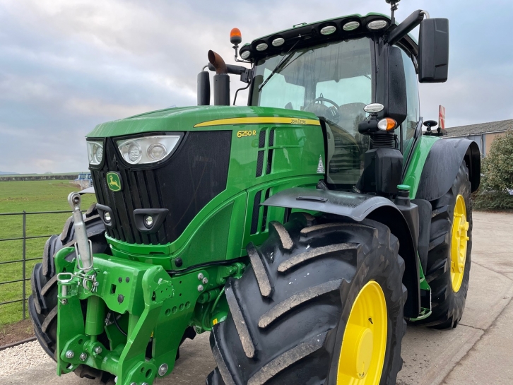 John Deere 6250R Premium Edition