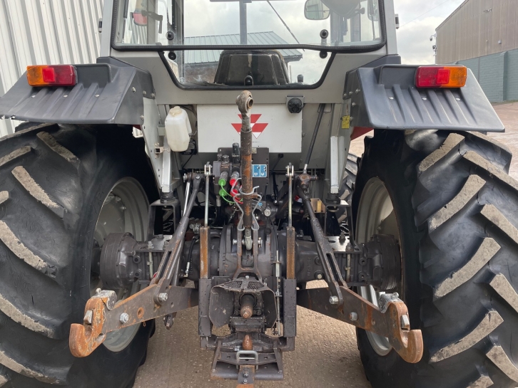 Massey Ferguson 390T