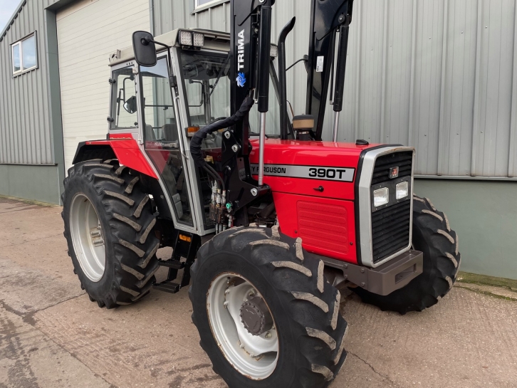 Massey Ferguson 390T