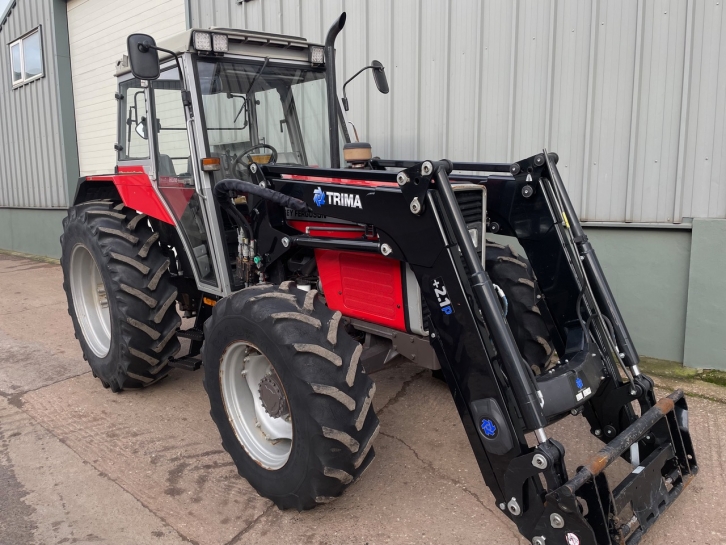 Massey Ferguson 390T