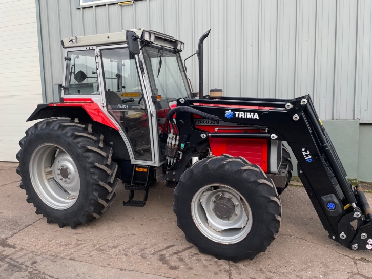 Massey Ferguson 390T