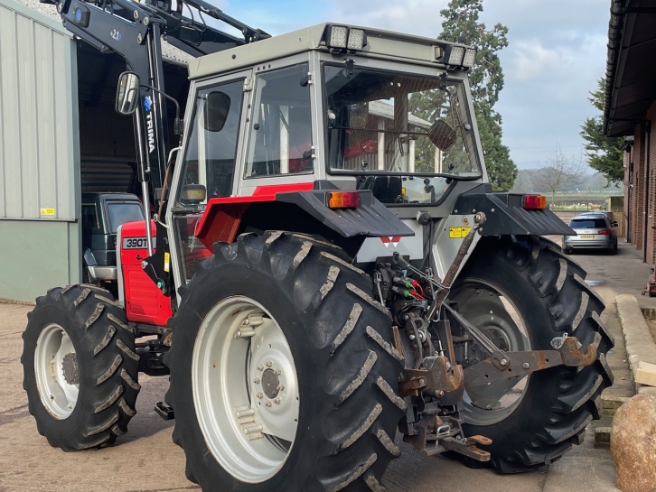 Massey Ferguson 390T
