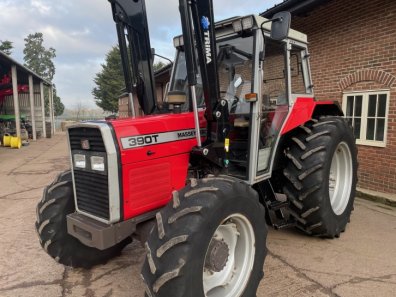 Massey Ferguson 390T