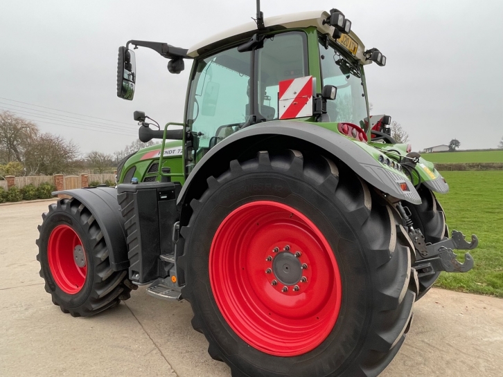 Fendt 724 Profi-Plus