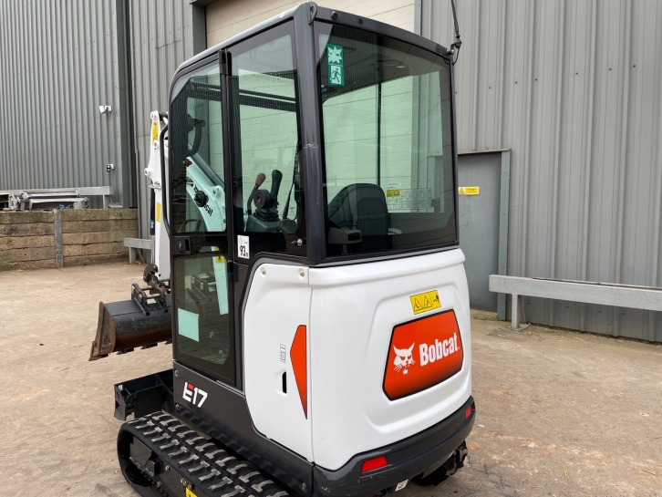 Bobcat E17 digger