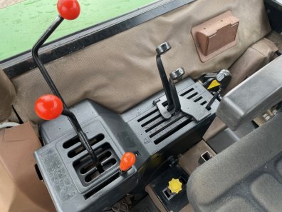 John Deere 3040