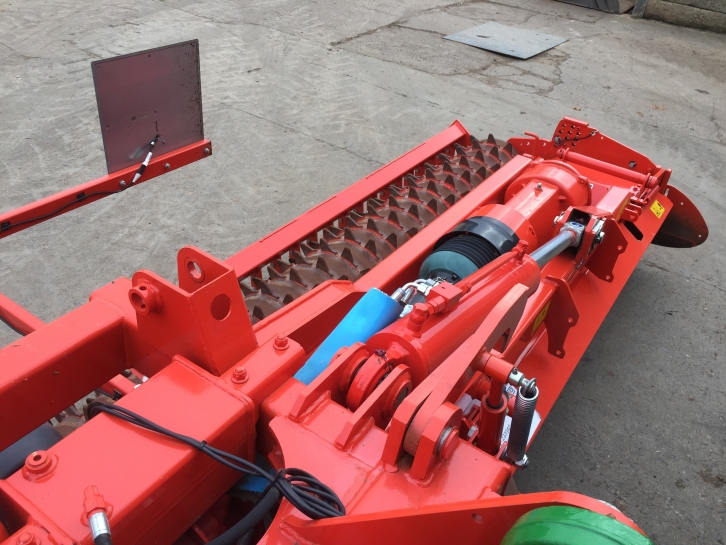 Kuhn HR6004 power harrow