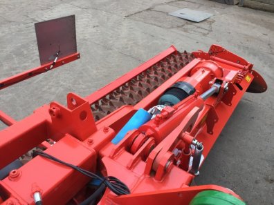 Kuhn HR6004 power harrow