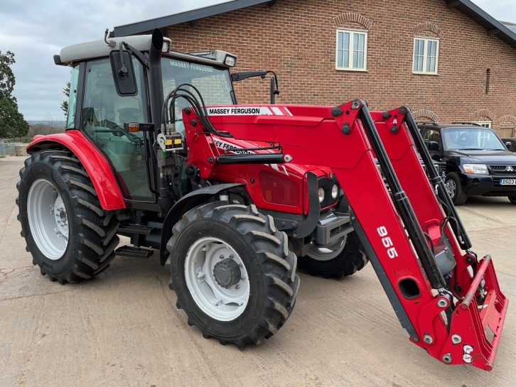 Massey Ferguson 5455