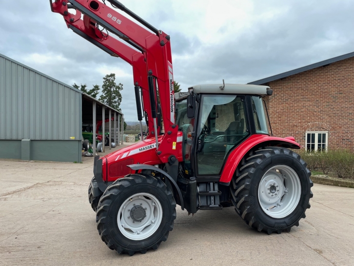 Massey Ferguson 5455
