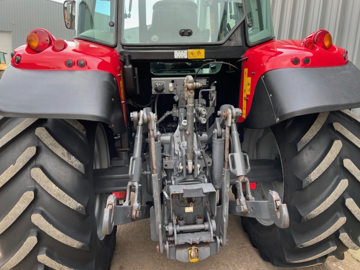 Massey Ferguson 5445