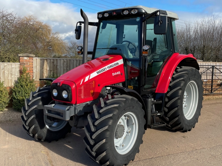 Massey Ferguson 5445