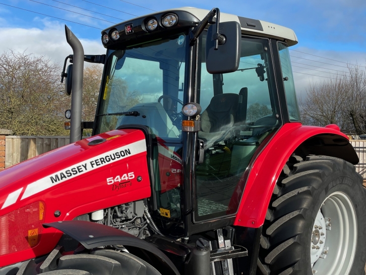 Massey Ferguson 5445