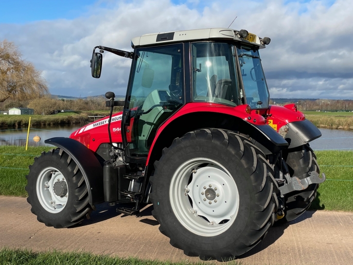 Massey Ferguson 5445