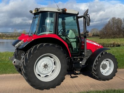 Massey Ferguson 5445