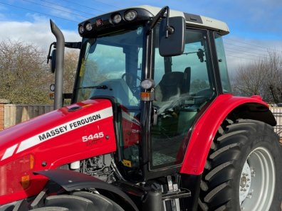 Massey Ferguson 5445
